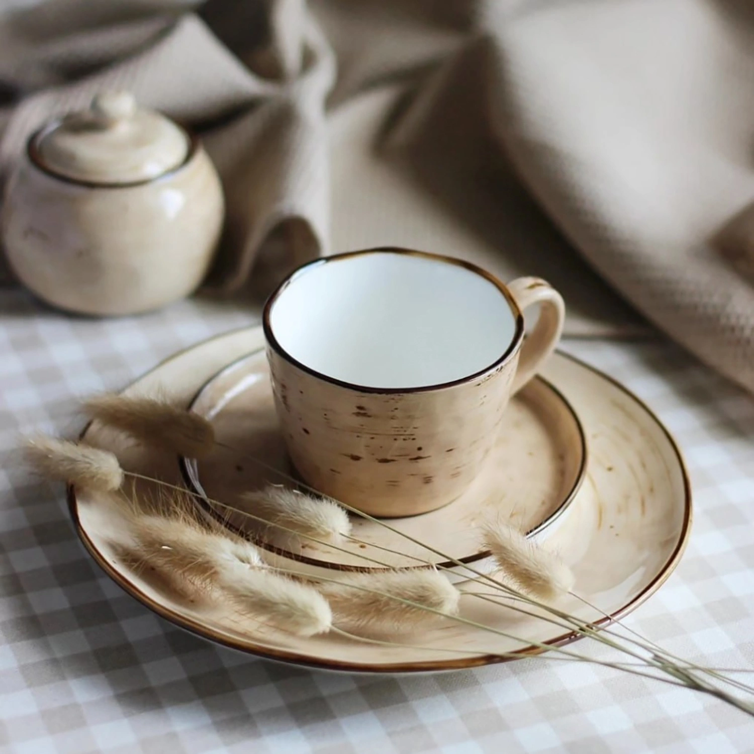 Чашка с блюдцем DOMEO Sandy 180 мл бежевого цвета