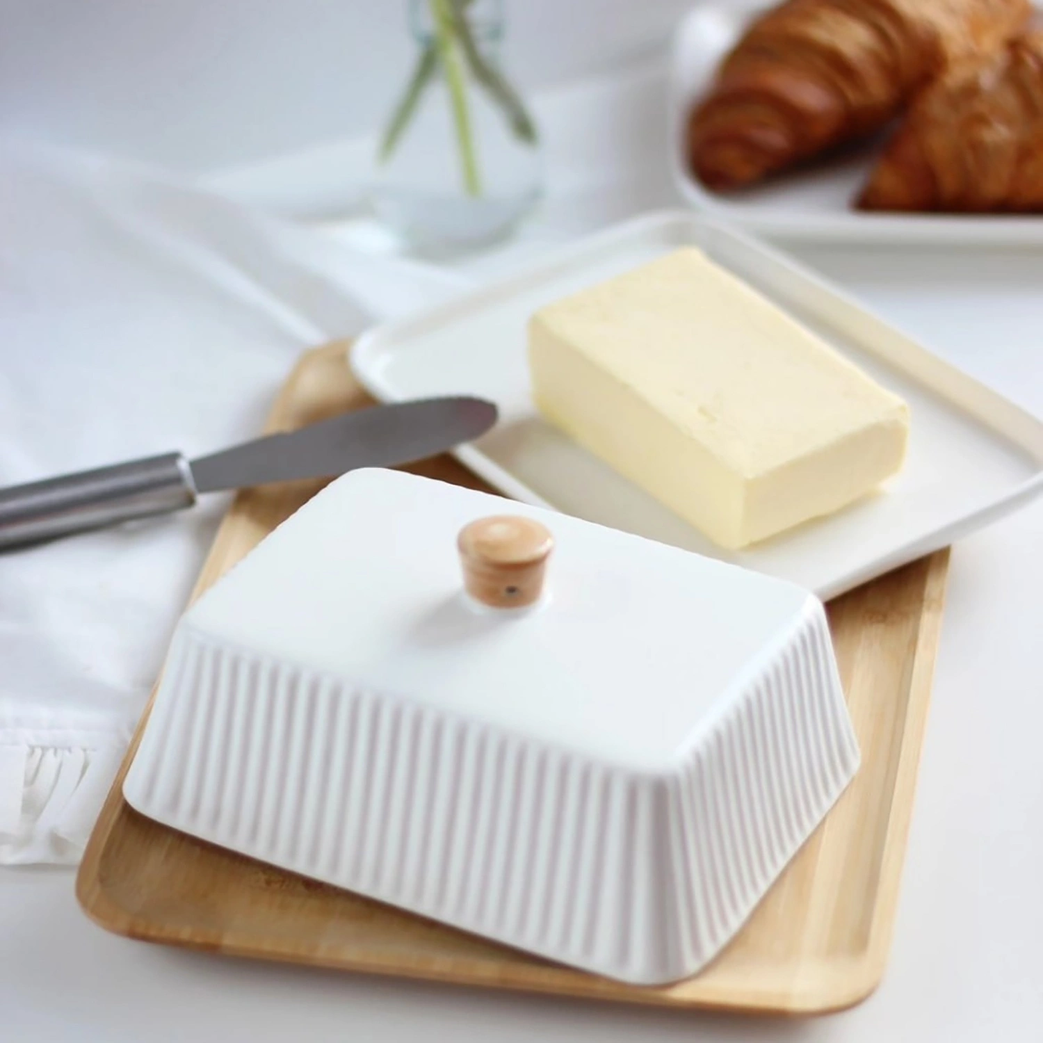 Масленка DOMEO 18x13,7x9,3 см белого цвета