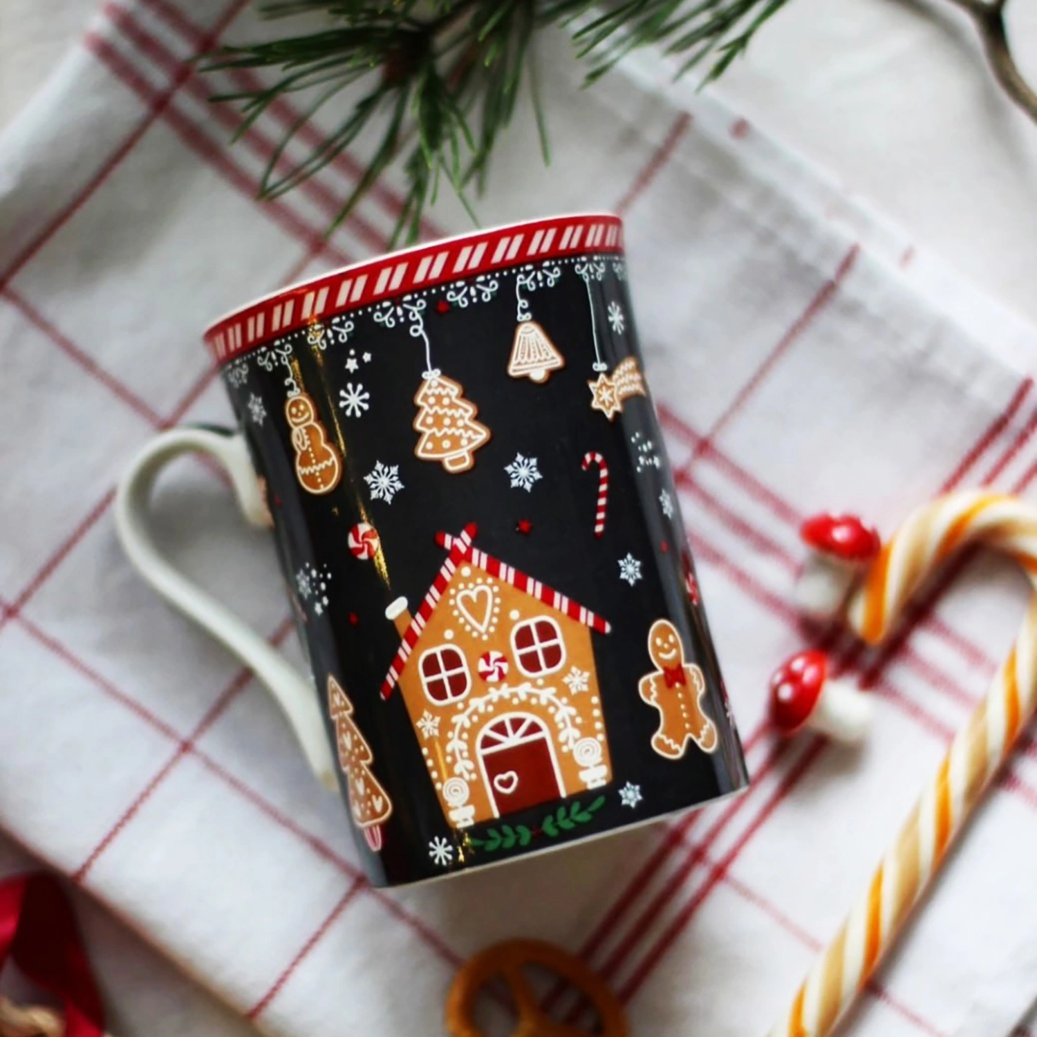 Кружка Selecta Christmas «Пряники» 300 мл