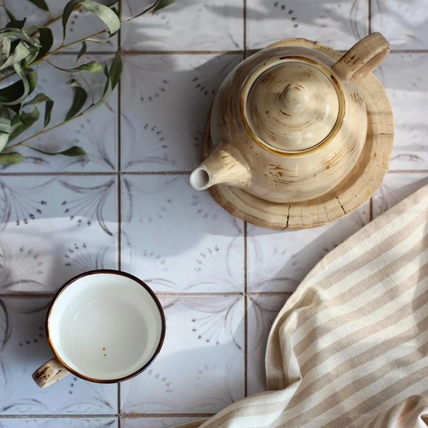 Чайник заварочный DOMEO Sandy 500 мл из фарфора бежевого цвета